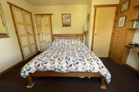 5 Bedroom 3.JPG