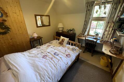 6 Bedroom 1a.JPG