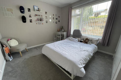 Bedroom 1a.JPG