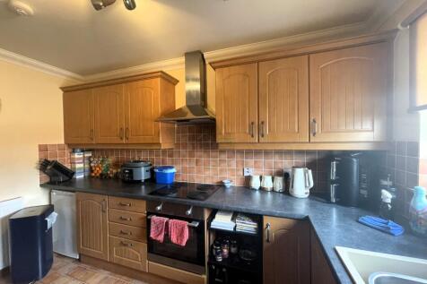 Kitchen a.JPG