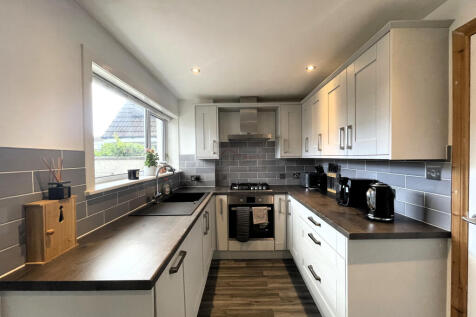Kitchen a.JPG