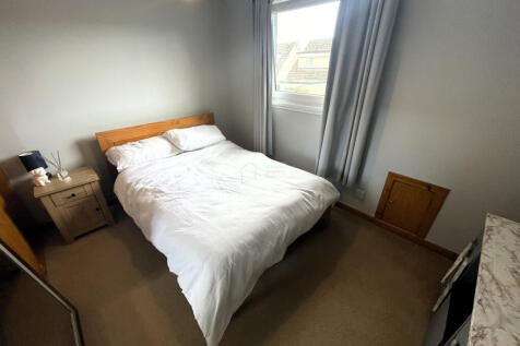 Bedroom 2a.JPG