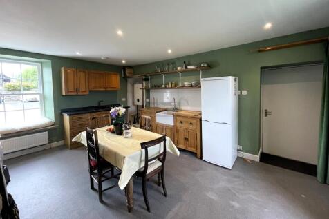 Kitchen c.JPG