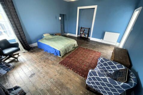 Bedroom 1a.JPG