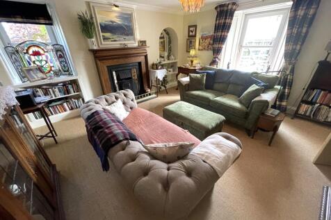 Lounge a.JPG