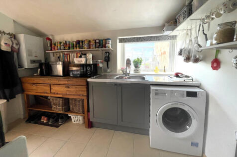 Utility Room.JPG