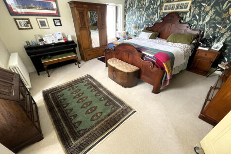 Bedroom 2a.JPG