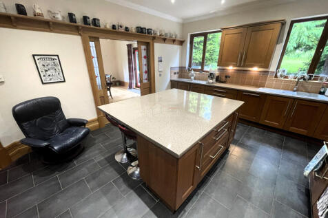 Kitchen c.JPG