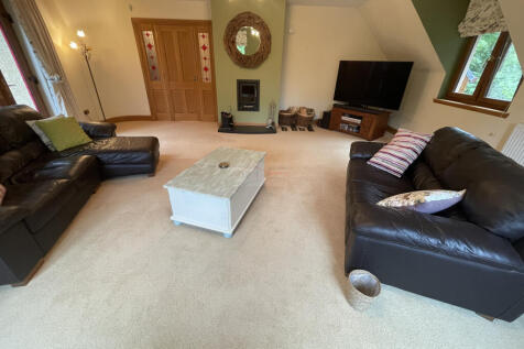 Lounge a.JPG