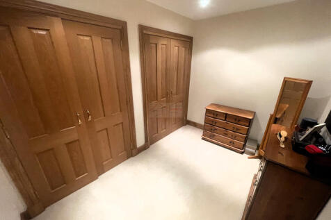 Dressing Room .JPG