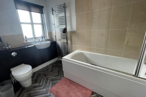 Bathroom.JPG