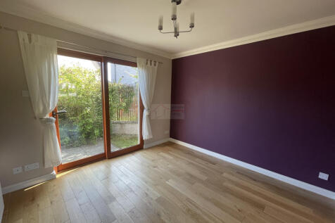 Dining Room a.JPG