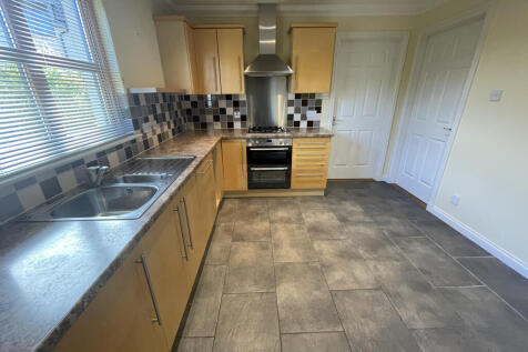 Kitchen b.JPG