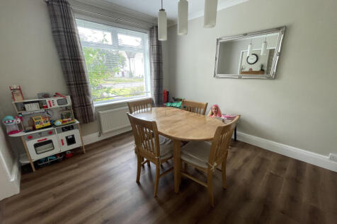 Dining room a.JPG