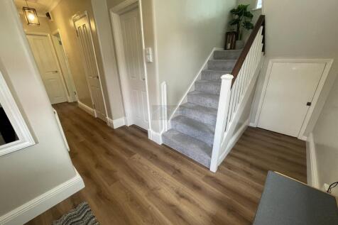Hallway 1.JPG