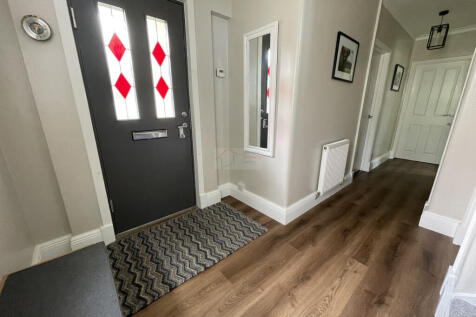 Hallway 2.JPG