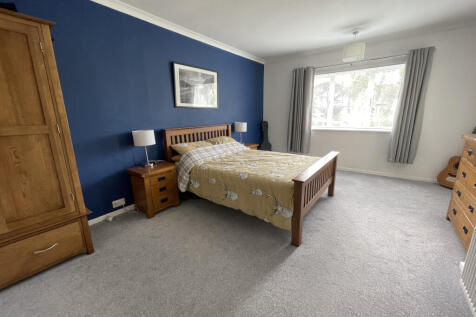 Bedroom 1a.JPG