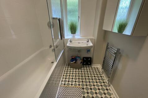 Bathroom.JPG
