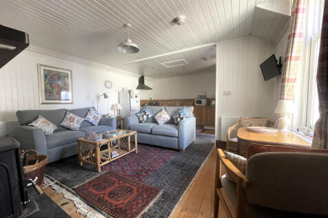 Lounge a.JPG