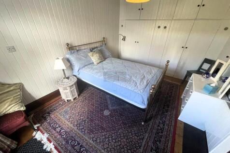 Bedroom a.JPG