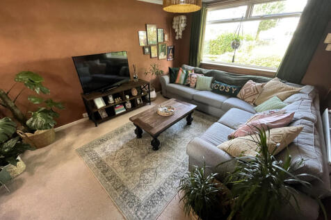 Lounge a.JPG