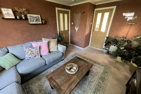 Lounge c.JPG