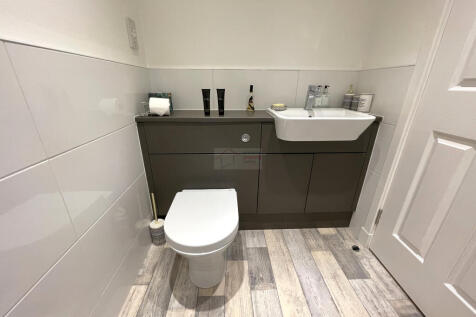 Ensuite a.JPG