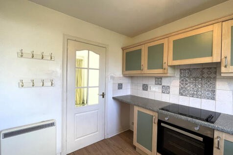 Kitchen b.JPG