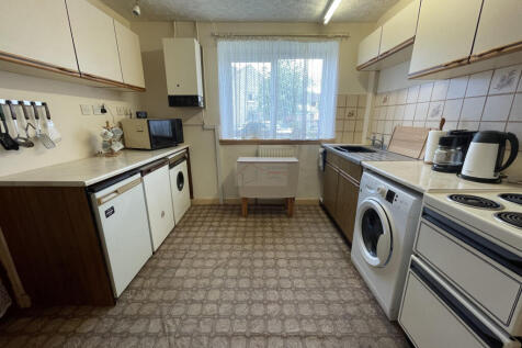 Kitchen a.JPG