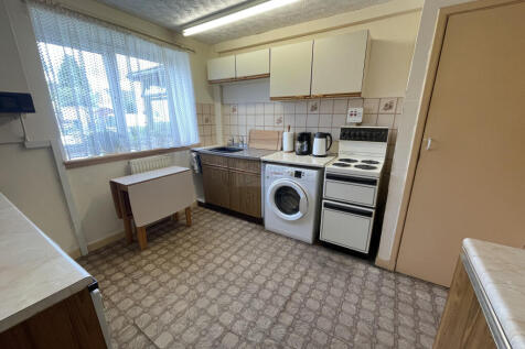 Kitchen c.JPG
