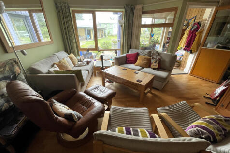 Lounge b.JPG