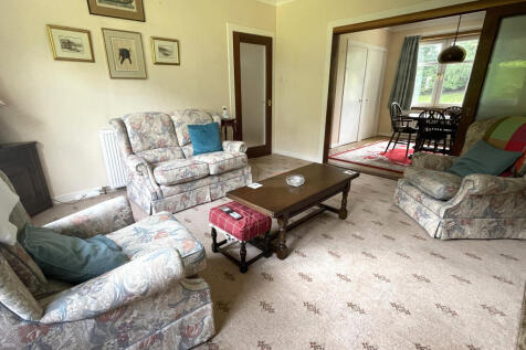 Lounge a.JPG