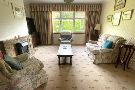 Lounge c.JPG
