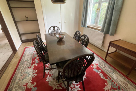 Dining room b.JPG