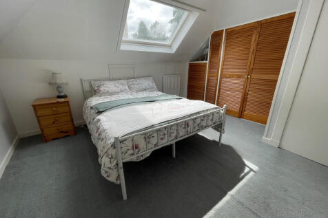 Bedroom 3a.JPG