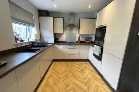 Kitchen a.JPG