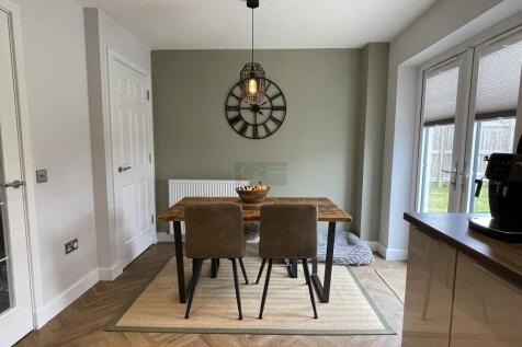 Dining Area.JPG