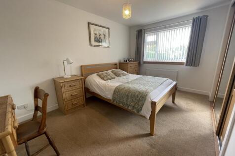 Bedroom 1a.JPG