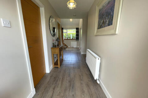 Hallway a.JPG