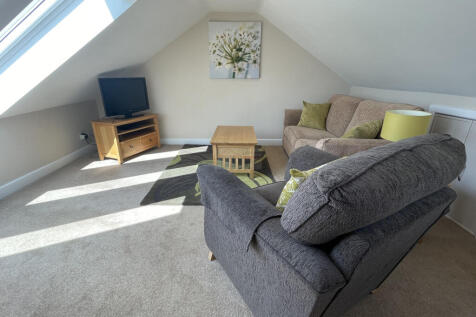 Lounge a.JPG