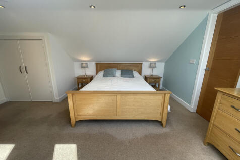 Master Bedroom 1a.JPG