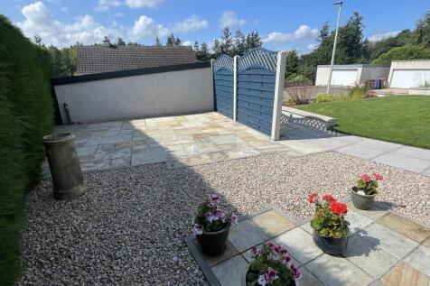 Front garden b.JPG