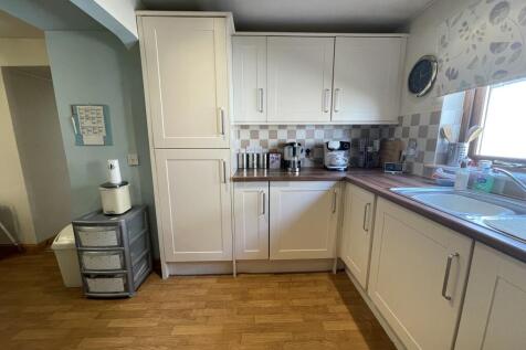 Kitchen c.JPG