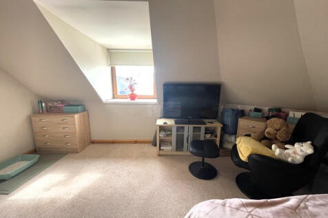 Bedroom 2b.JPG