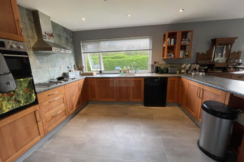 Kitchen .JPG