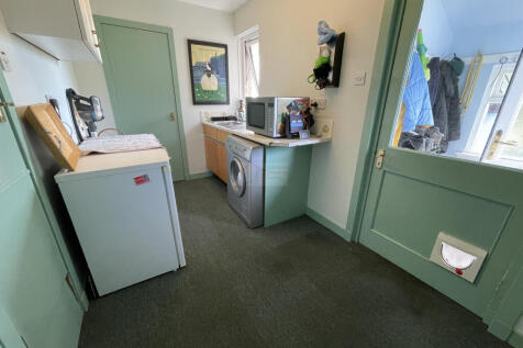 Utility room.JPG