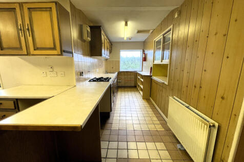 Kitchen c.JPG