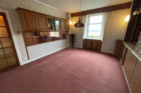 Bedroom 1b.JPG