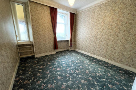 Bedroom 2.JPG