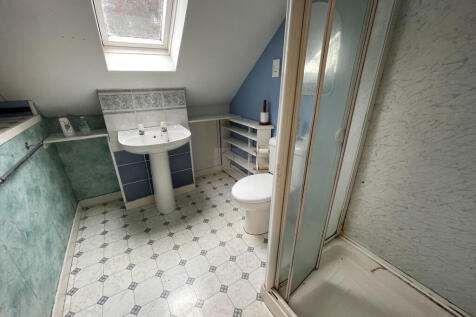 Shower Room.JPG